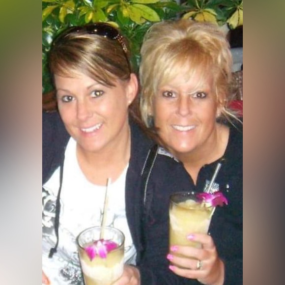 @heather1976p is Live! Come say hello!Pleaseโค๏ธthis listing for live shows! - Picture 8 of 10